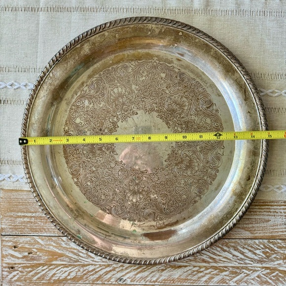 2 Vintage Rogers Silver Platter/Trays: WM Round 15” & FB Oblong 16.5”x 11.5” VYG - Picture 8 of 14